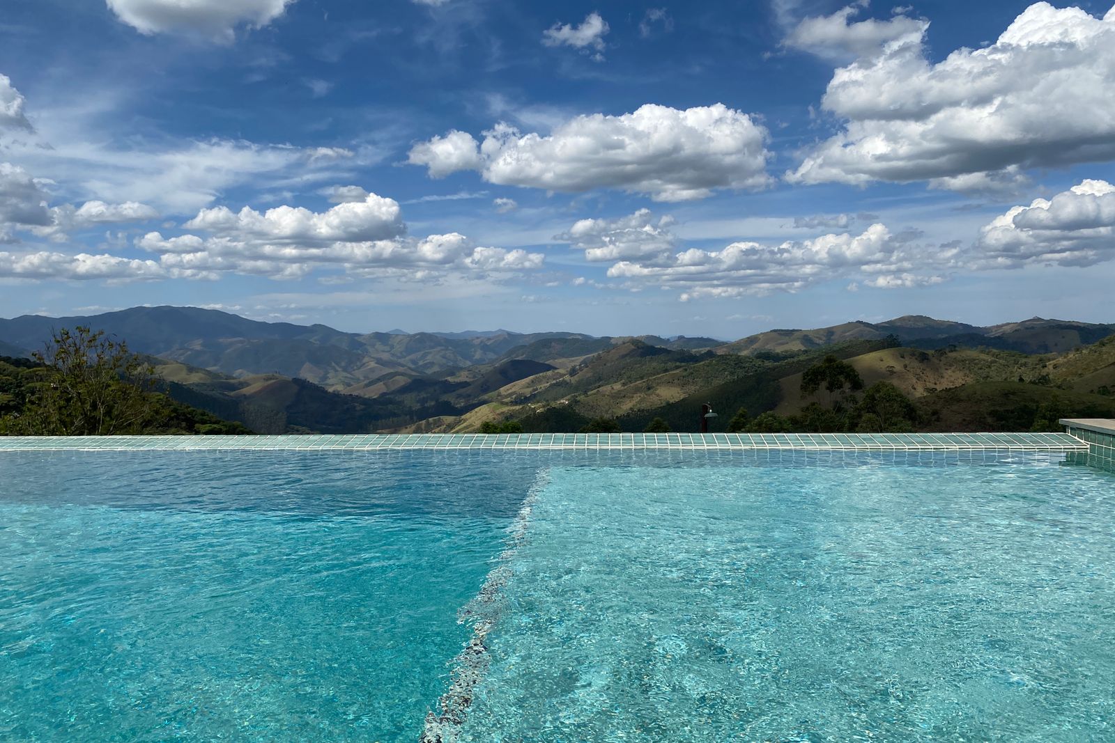 Construction — Paradise Pool and Spas